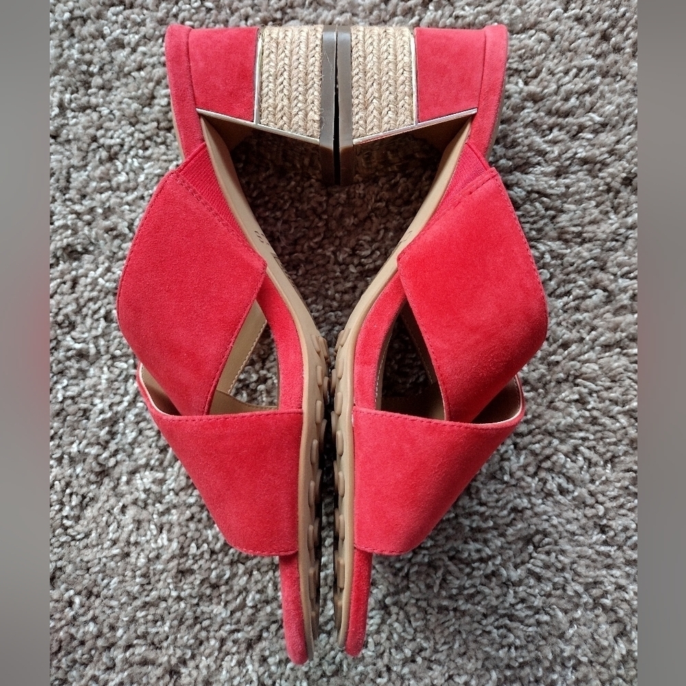 Chico's Faux Suede Block Heel Mules 8.5 NWOT - Picture 2 of 8